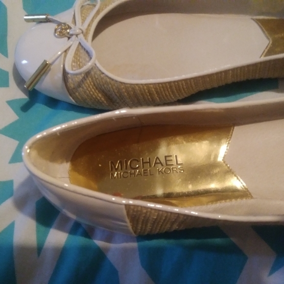 Cream and gold Michael Kors Flats - Picture 1 of 3